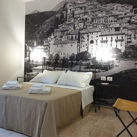 Porta Marina Guest Rooms Scalea Ngoại thất bức ảnh