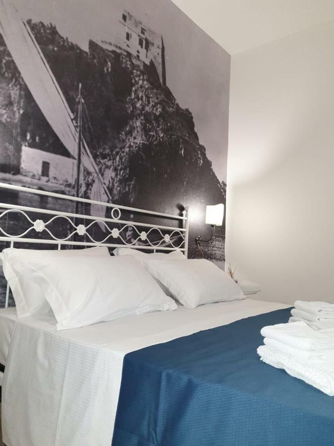 Porta Marina Guest Rooms Scalea Ngoại thất bức ảnh