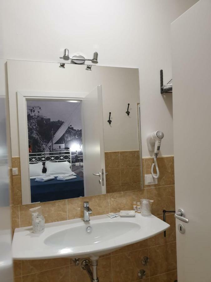 Porta Marina Guest Rooms Scalea Ngoại thất bức ảnh