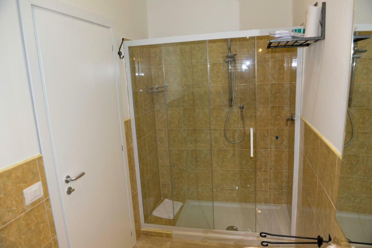 Porta Marina Guest Rooms Scalea Ngoại thất bức ảnh
