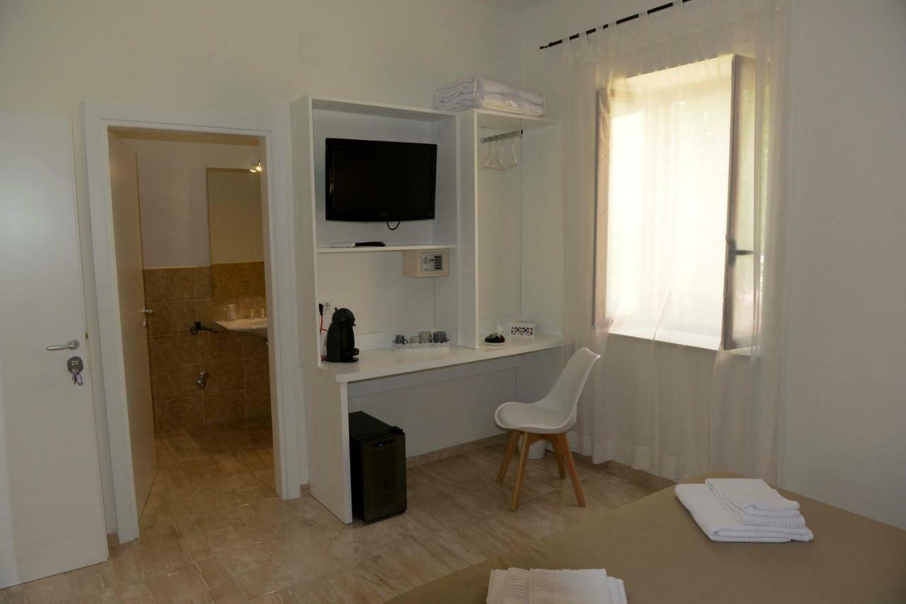 Porta Marina Guest Rooms Scalea Ngoại thất bức ảnh
